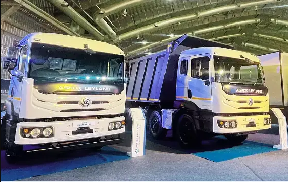 Ashok Leyland Showcases Innovation with Circuit 1 M&HCV Expo